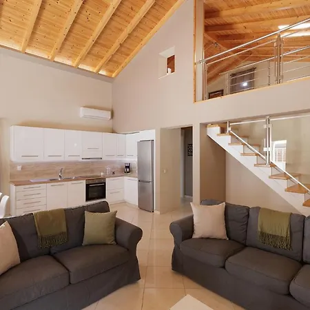 فيلة Mythos Modern Loft *