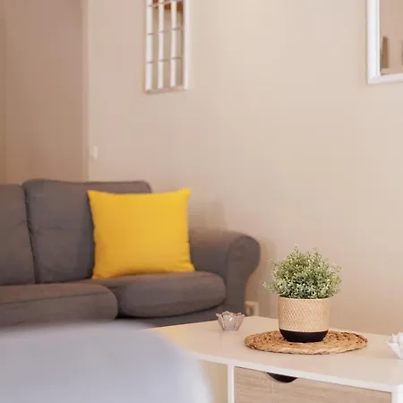 Mythos Modern Loft *